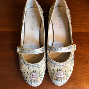 Embroidered & Beaded "Two Lips" Leather Mary Janes 8 1/2M